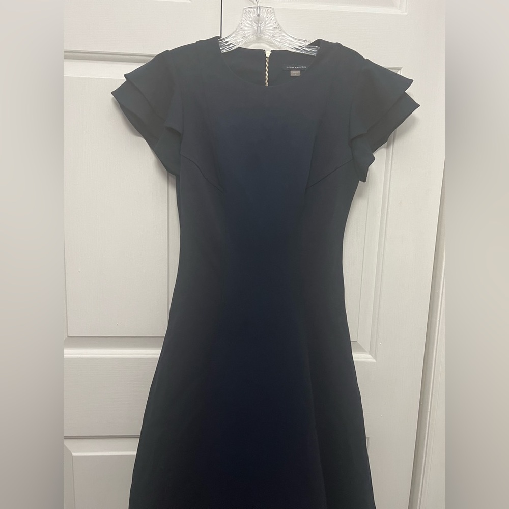 Tommy Hilfiger ruffled sleeve dress size 6 navy blue
